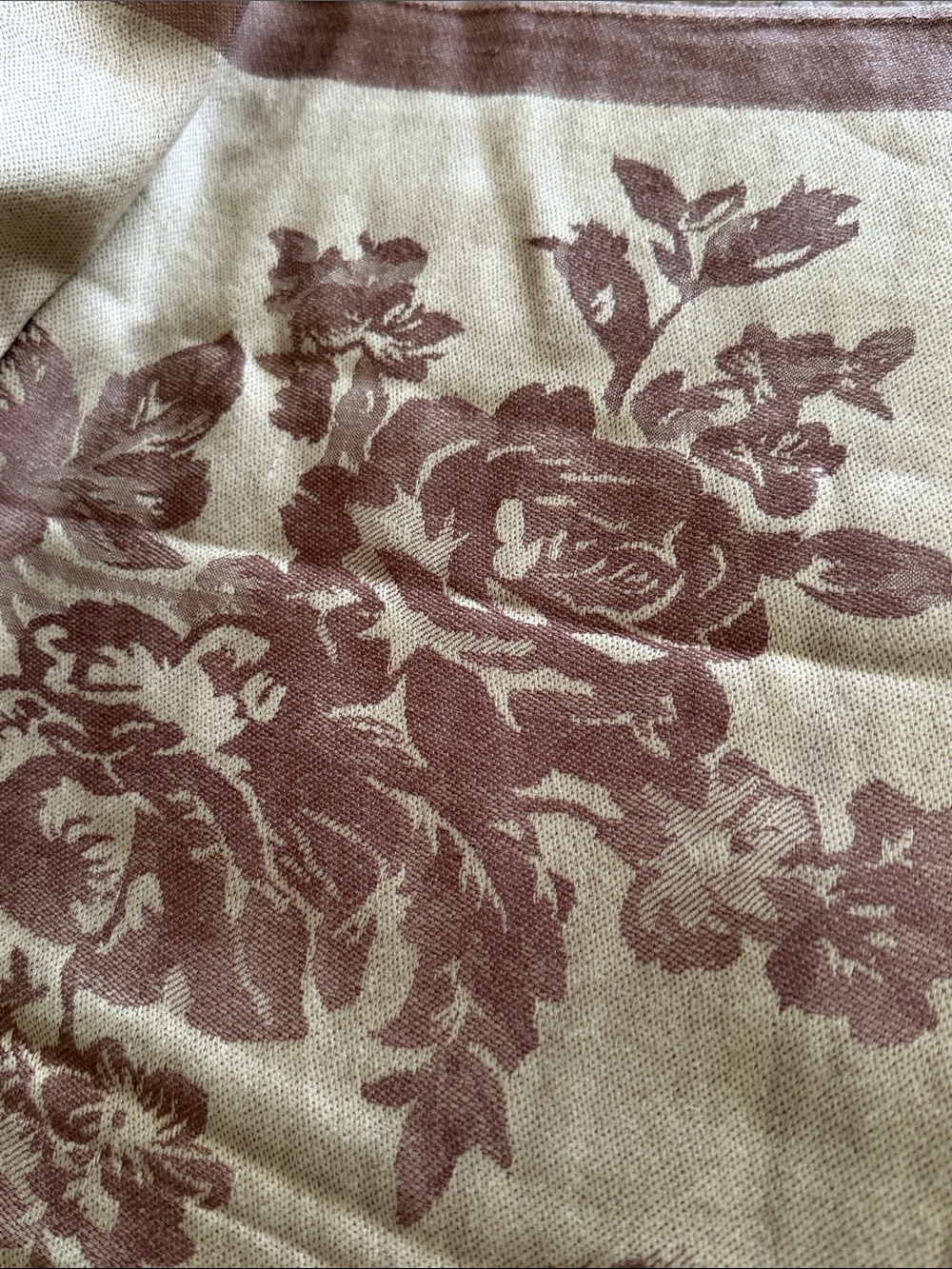 Shawl cashmere / silk 90% cashmere 10 % silk 76” by 26” large soft and beautiful - Picture 10 of 17